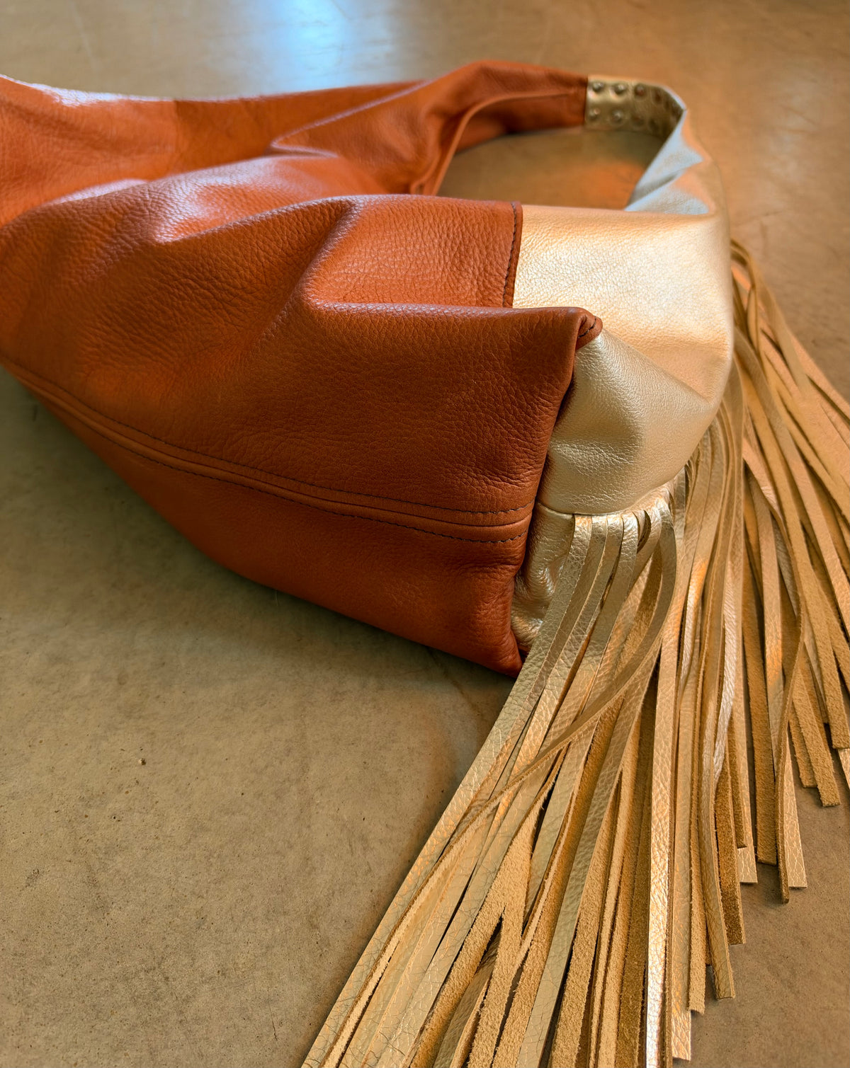 The Moni Fringe in Platinum Caramel