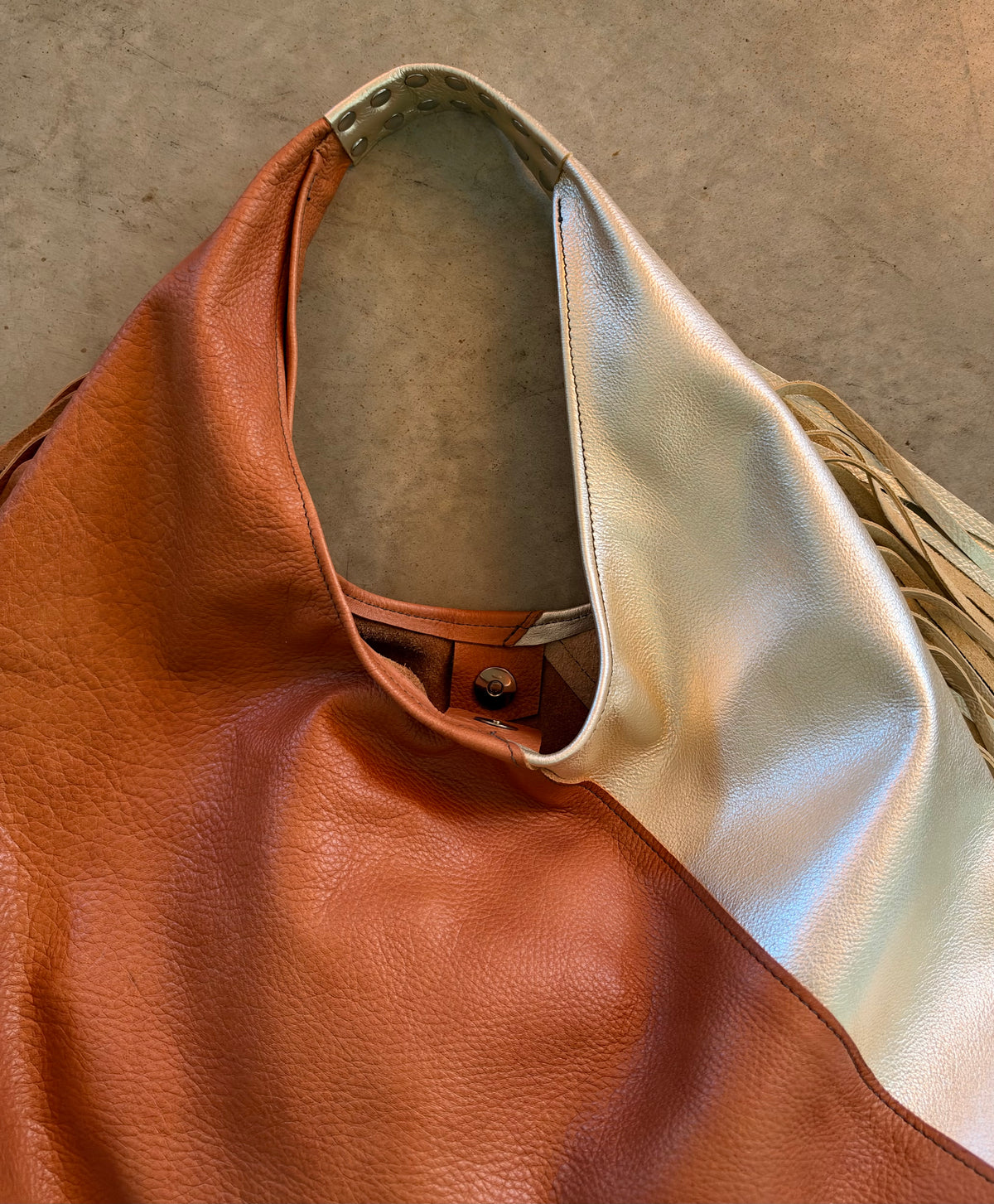 The Moni Fringe in Platinum Caramel