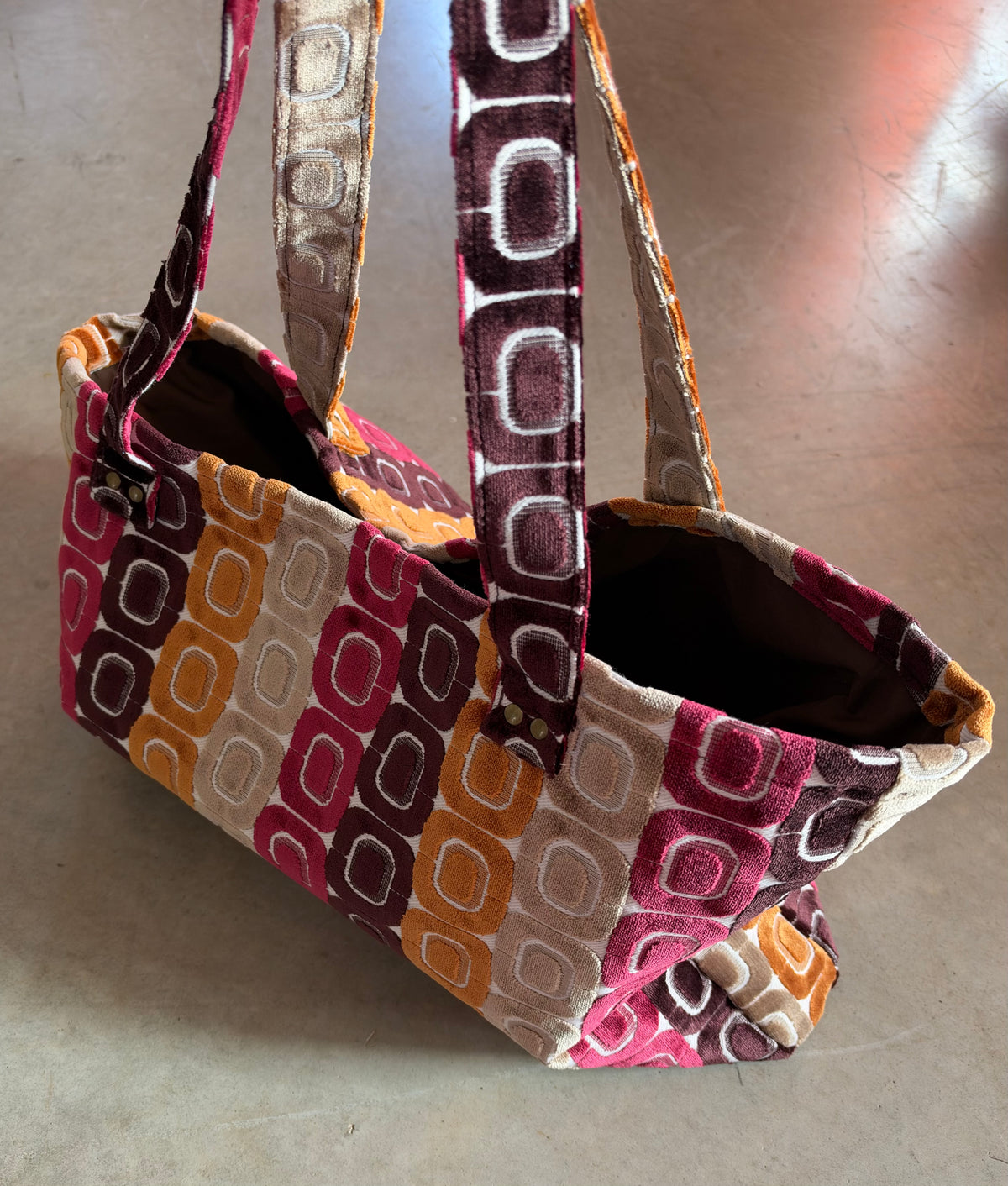 The Tote in Retro Motif