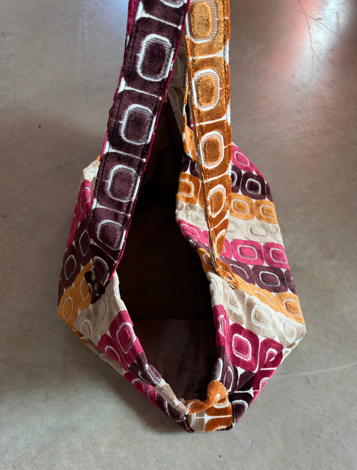 The Tote in Retro Motif