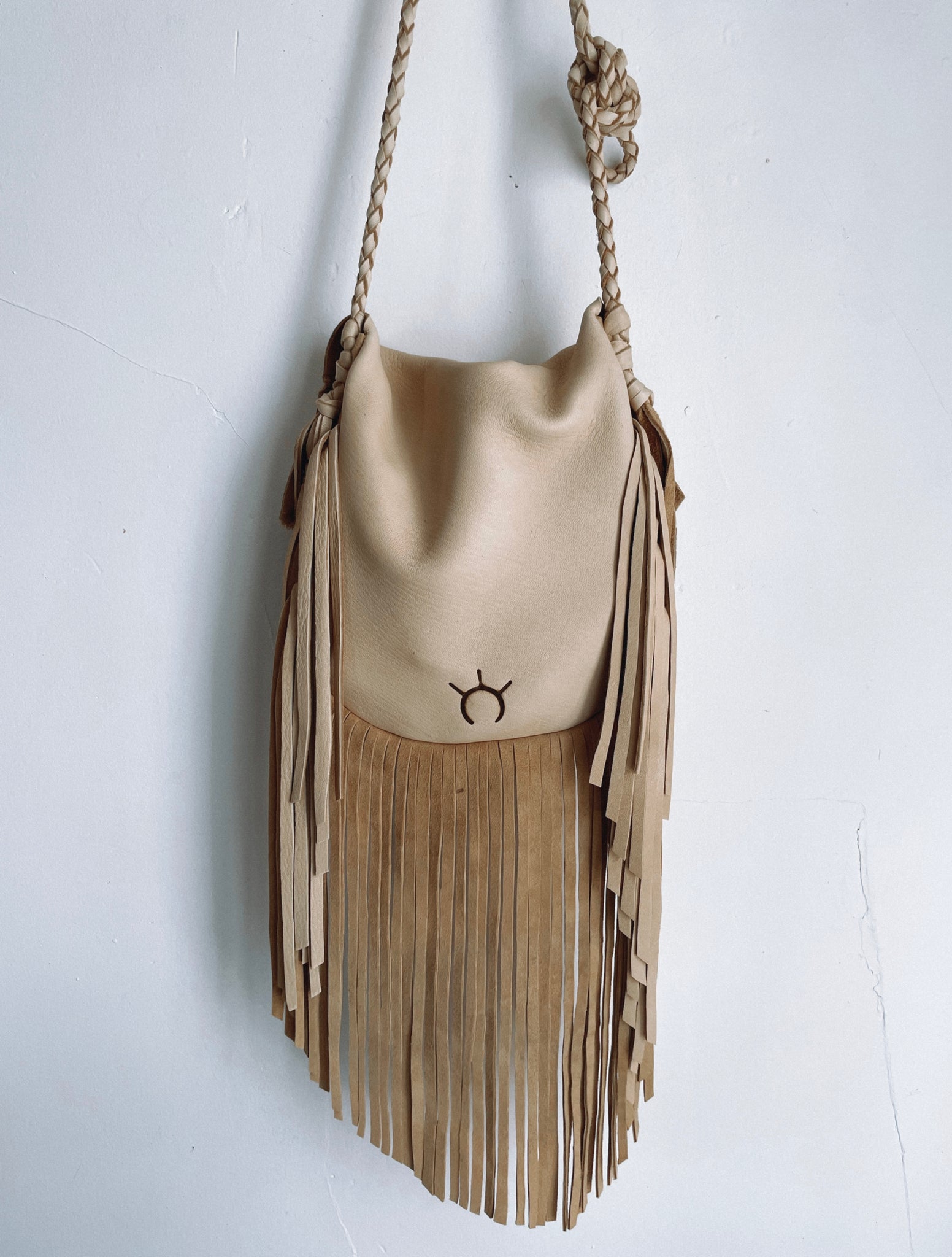 Buckskin Medicine Bag Native American Leather Bag, Deerskin Purse, Fringe  Leather Purse, Brown Leather Bag, Shoulder Bag, 8x8 Inches - Etsy Ireland